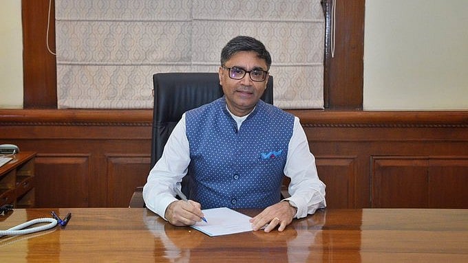 <div class="paragraphs"><p>Vikram Misri</p></div>