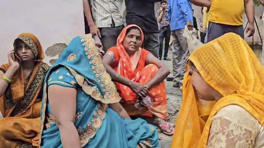 <div class="paragraphs"><p>Relatives outside a Trauma Centre where victims of the Hathras' stampede are admitted.&nbsp;</p></div>