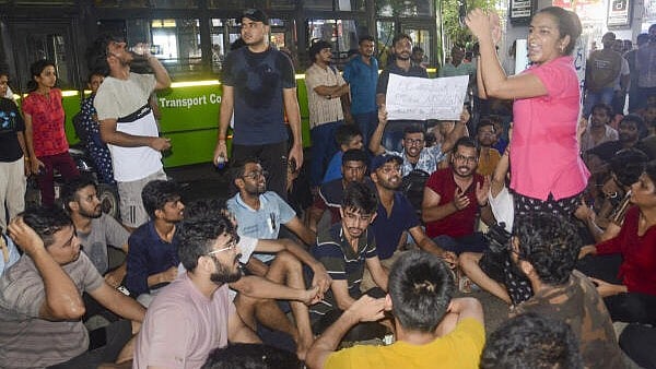 <div class="paragraphs"><p>Students protest  after 3 UPSC aspirants drown in the flooded basement of Rau’s IAS institute at Old Rajinder Nagar area, in New Delhi.</p></div>