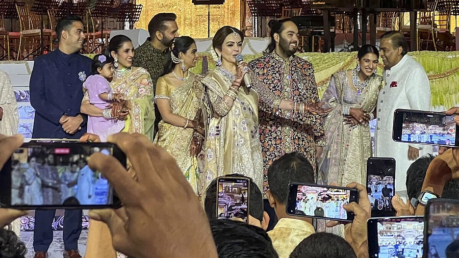 <div class="paragraphs"><p>Reliance Foundation Chairperson Nita Ambani speaks during the second day of her son Anant Ambani and Radhika Merchant's wedding reception ‘Mangal Utsav’, organised for the Reliance employees and media, in Mumbai, Monday, July 15, 2024. Other members of the Ambani and Merchant families are also seen.</p></div>