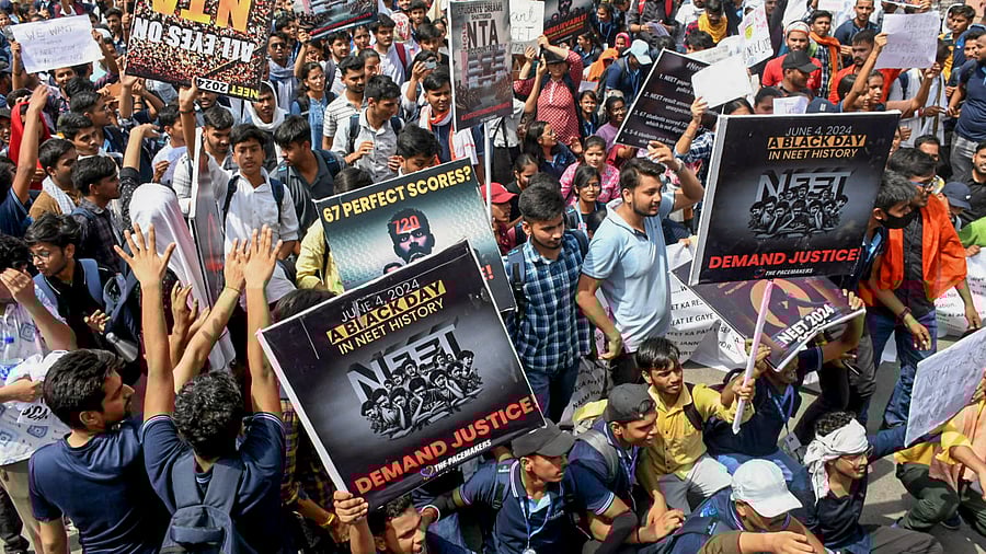 <div class="paragraphs"><p>The students also demanded re-examination of NEET-UG for all and reinstate the old university specific entrance exam system.</p></div>