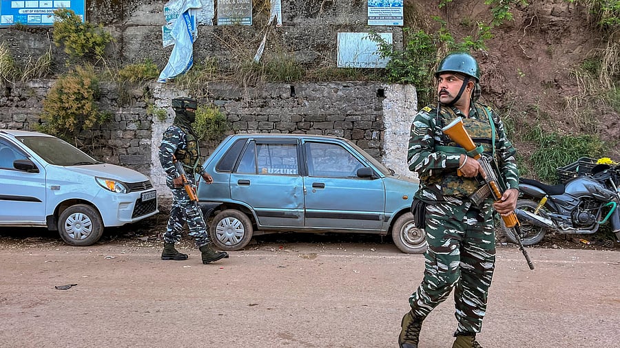 <div class="paragraphs"><p>Security personnel in Jammu and Kashmir </p></div>