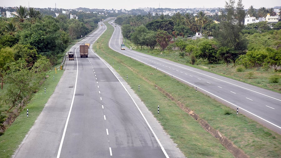 <div class="paragraphs"><p>As per the plan, the 74-km road, which will form a semicircle around Bengaluru, will be divided into three parts: Tumakuru Road to Ballari Road, Ballari Road to Old Madras Road and Old Madras Road to Hosur Road.</p></div>