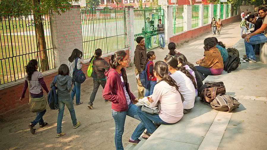 <div class="paragraphs"><p>Representative image of college students.</p></div>