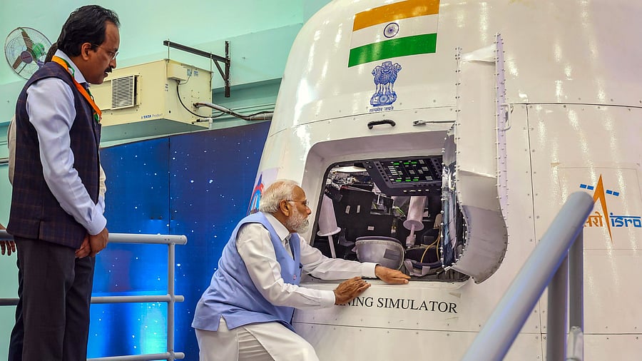 <div class="paragraphs"><p>Prime Minister Narendra Modi with ISRO Chairman S Somanath during a visit to the Vikram Sarabhai Space Centre (VSSC), in Thiruvananthapuram.</p></div>