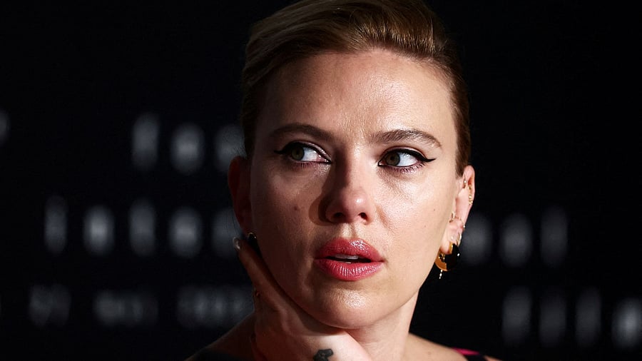 <div class="paragraphs"><p>Scarlett Johansson. </p></div>