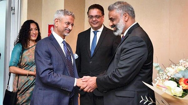 <div class="paragraphs"><p>External Affairs Minister S Jaishankar (L) and Minister of Foreign Affairs of Mauritius Maneesh Gobin (R) during a meeting. </p></div>