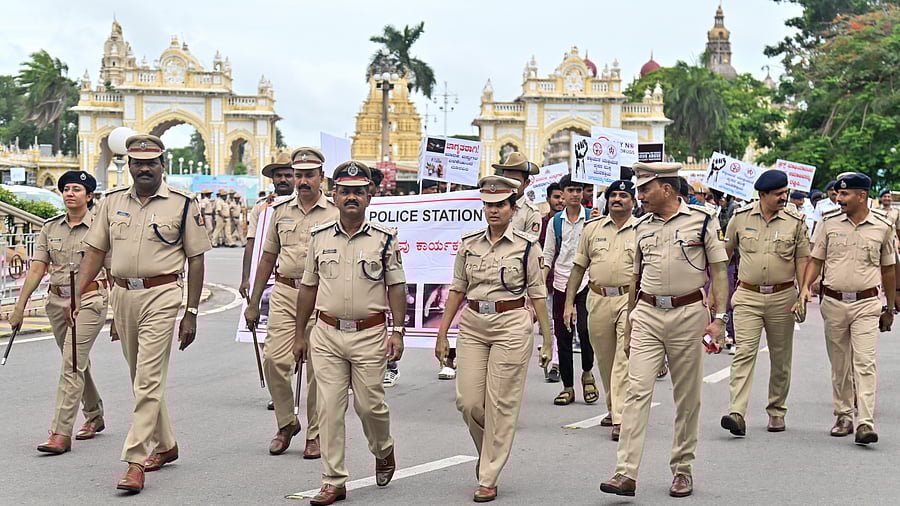 <div class="paragraphs"><p>Police personnel in Karnataka.</p></div>