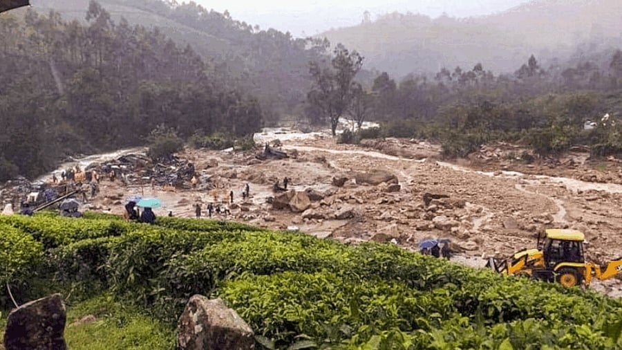 <div class="paragraphs"><p>Rescue ops under way after landslides hit Wayanad</p></div>