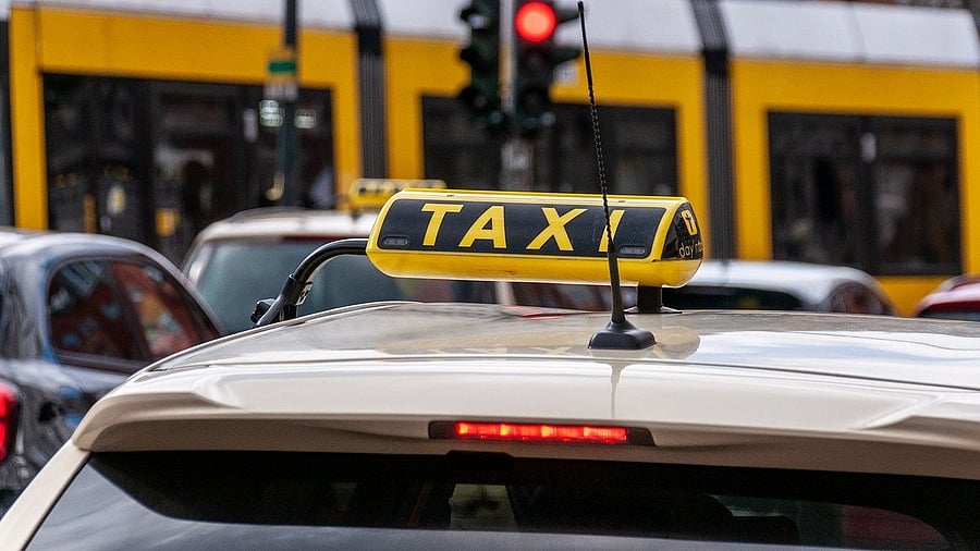 <div class="paragraphs"><p>Representative image of a cab</p></div>