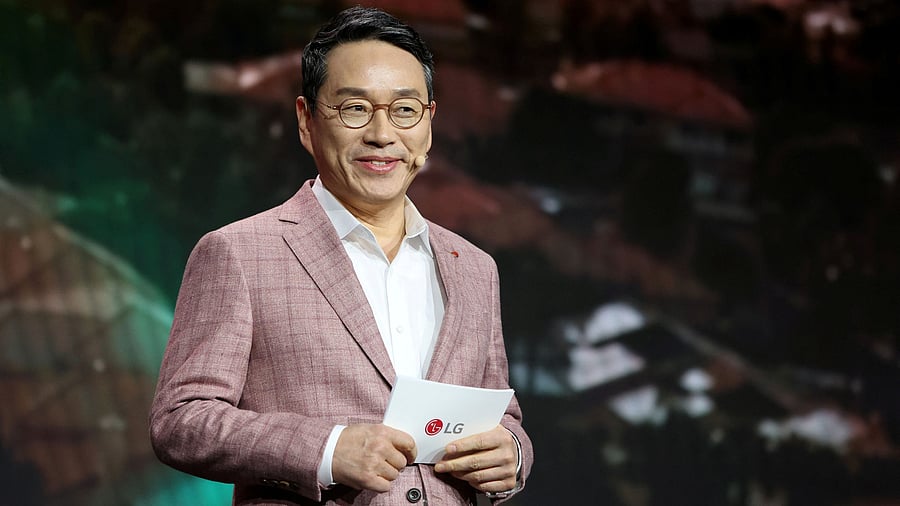 <div class="paragraphs"><p>William Cho, CEO of LG Electronics</p></div>
