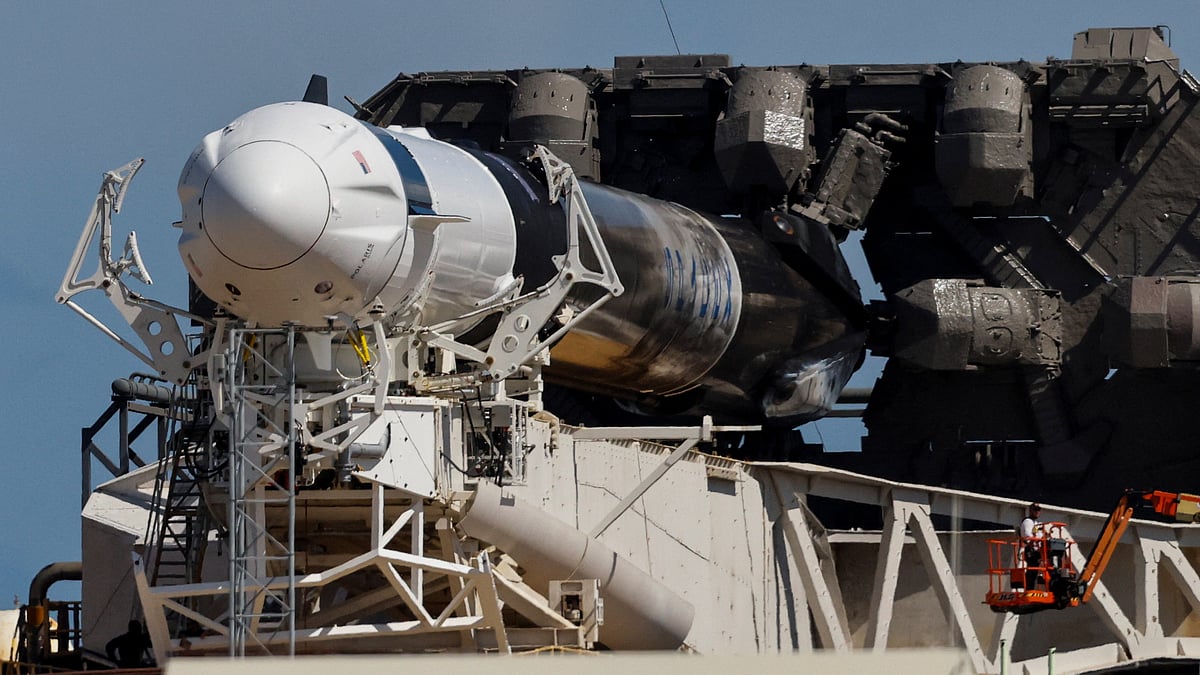 SpaceX pauses Falcon 9 launch of Polaris Dawn