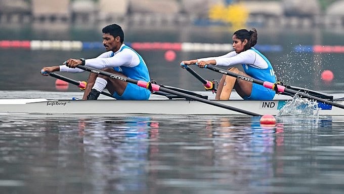 <div class="paragraphs"><p>Asian Para Games silver medal winning duo of Narayana Konganapalle and Anita</p></div>