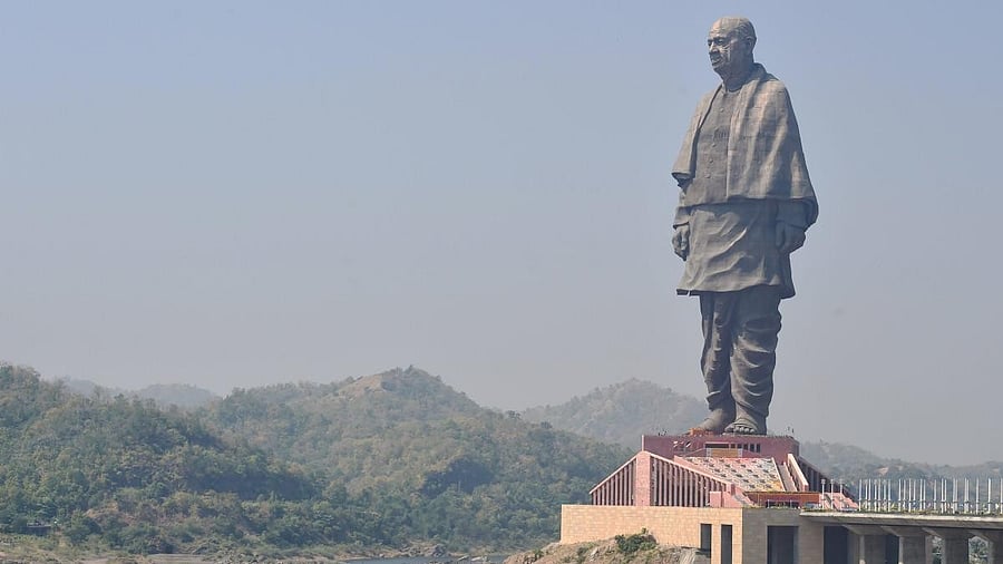 <div class="paragraphs"><p>A view of the Statue of Unity</p></div>