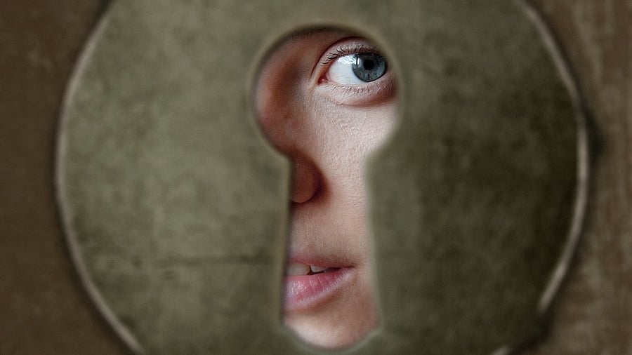 <div class="paragraphs"><p>Representative image of a stalker.</p></div>