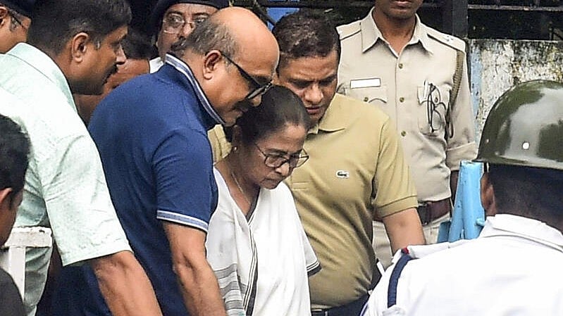 <div class="paragraphs"><p>Bengal Chief Minister Mamata Banerjee during a visit to the site of junior doctors' dharna in Kolkata. </p></div>