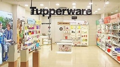 <div class="paragraphs"><p>A Tupperware store.</p></div>