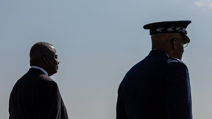 <div class="paragraphs"><p>U.S. Secretary of Defense Lloyd Austin and U.S. Air Force General Charles Brown Jr.</p></div>