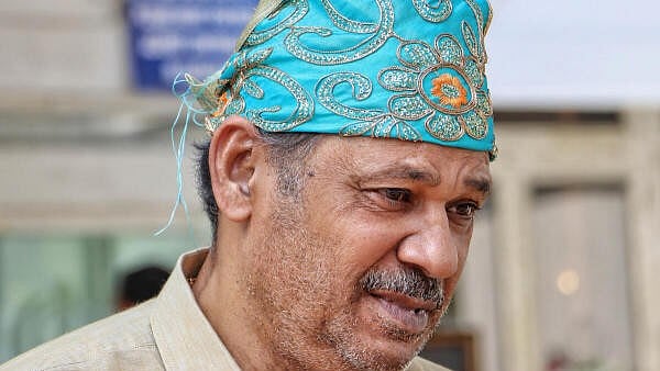 <div class="paragraphs"><p>Sources said the Trinamool has decided to nominate its senior MP Kirti Azad to head the Standing Committee on Chemicals and Fertilisers</p></div>