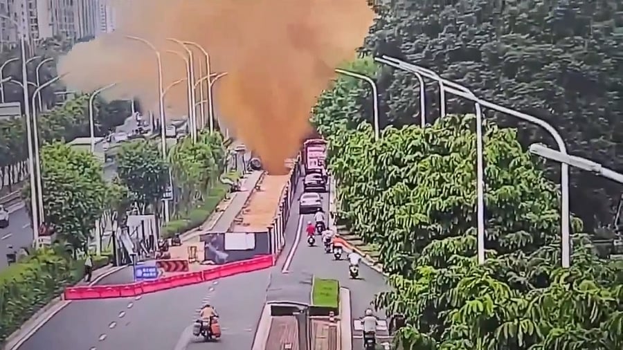<div class="paragraphs"><p>A screengrab from the viral video of the incident.&nbsp;</p></div>