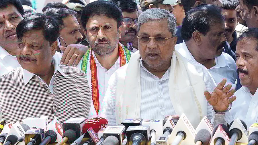 <div class="paragraphs"><p>Chief Minister Siddaramaiah speaking to presspersons near his residence at Sharadadevinagar in Mysuru on Saturday.</p></div>