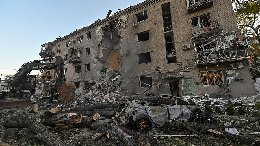 <div class="paragraphs"><p>A general view of an apartment building hit amid Russia-Ukraine war.</p></div>
