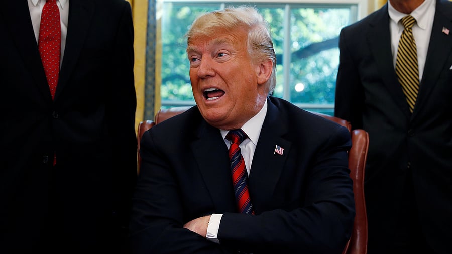 <div class="paragraphs"><p>Donald Trump</p></div>