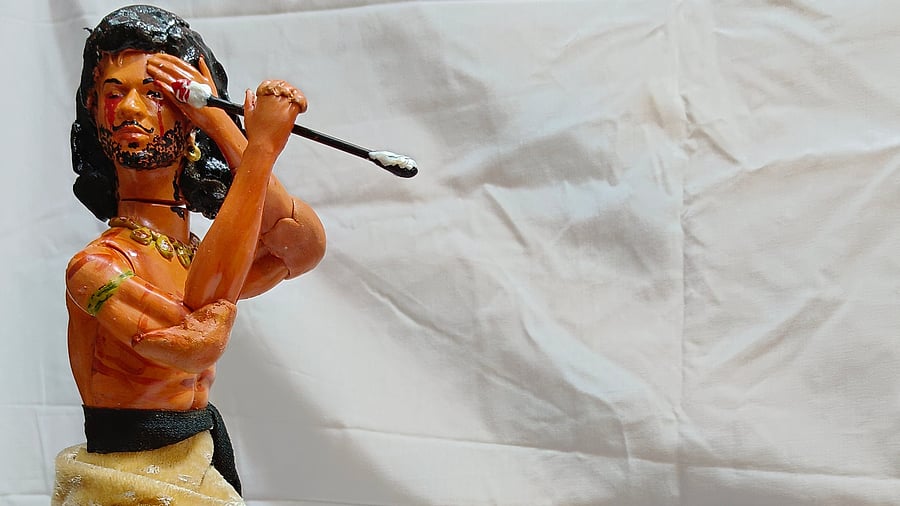 <div class="paragraphs"><p>A depiction of Dr Rajkumar in Kannada movie ‘Bedara Kanappa’, designed by Sheela, mother of Prithvi Prabhu.</p></div>