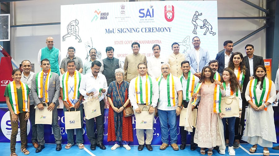 <div class="paragraphs"><p>Union Minister of Commerce and Industry Piyush Goyal, presided over the MoU signing ceremony in Mumbai on Sunday.</p></div>