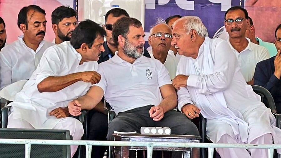 <div class="paragraphs"><p>Leader of Opposition in Lok Sabha and Congress leader Rahul Gandhi with party leaders Bhupinder Singh Hooda and K.C. Venugopal</p></div>