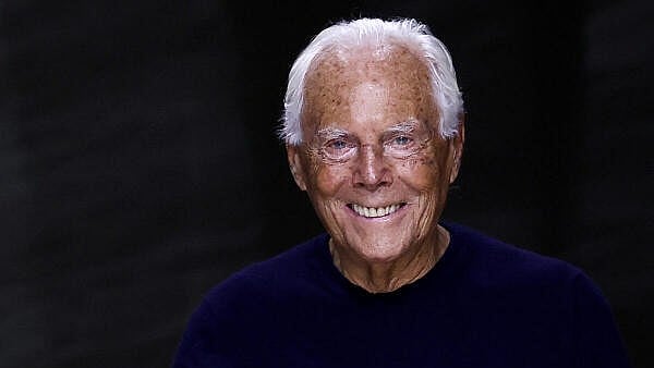 <div class="paragraphs"><p>Designer Giorgio Armani.</p></div>