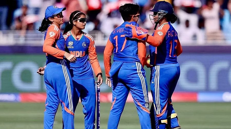 <div class="paragraphs"><p>File photo of Indian cricket team.</p></div>