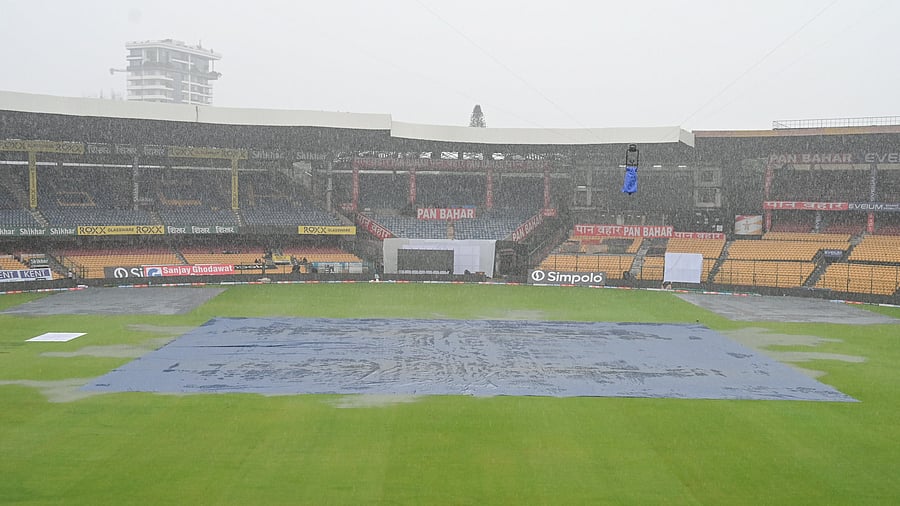 <div class="paragraphs"><p>With rain forecast for the rest of the week, the opening Test between India and New Zealand is likely to be disrupted. </p></div>