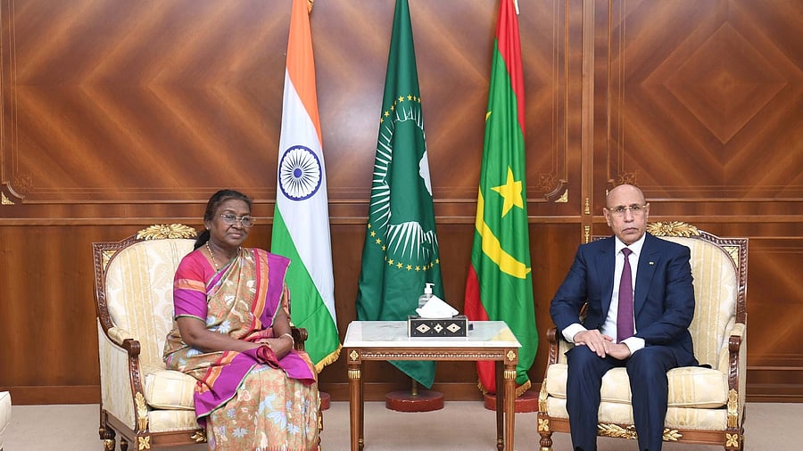 <div class="paragraphs"><p>Droupadi Murmu with&nbsp;Mohamed Ould Ghazouani </p></div>