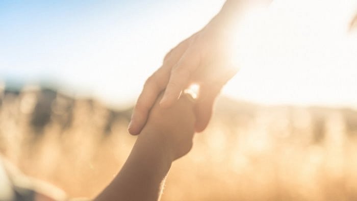 <div class="paragraphs"><p>A couple from Arizona, USA adopted a 15-month-old baby from Dhanbad in Jharkhand. </p></div>