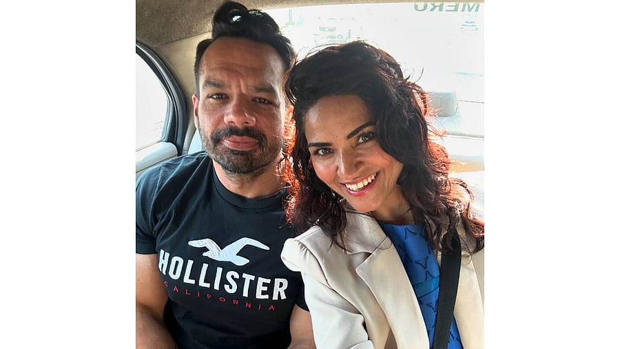 <div class="paragraphs"><p>Youtuber Gaurav Taneja with wife Ritu Rathee</p></div>