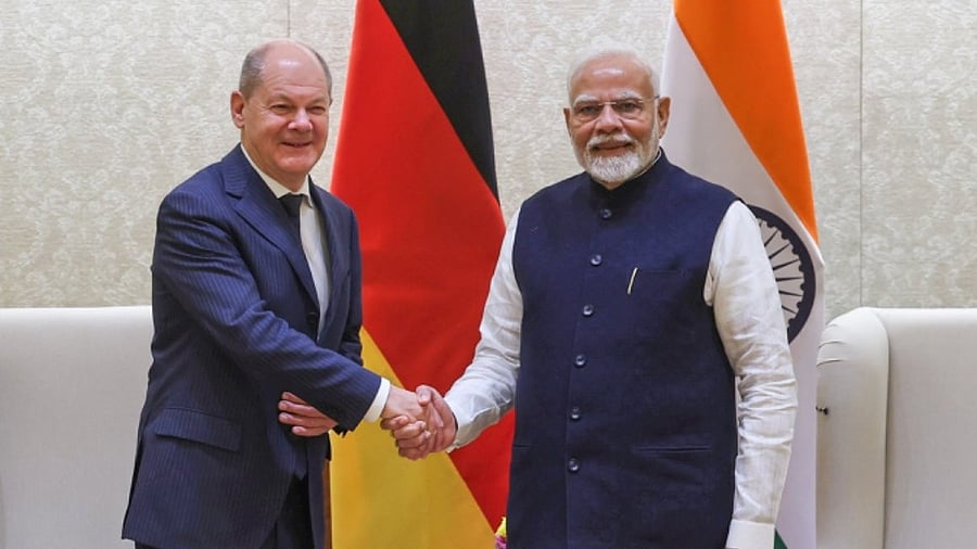 <div class="paragraphs"><p>Prime Minister Narendra Modi (R) and German Chancellor Olaf Scholz (L).</p></div>