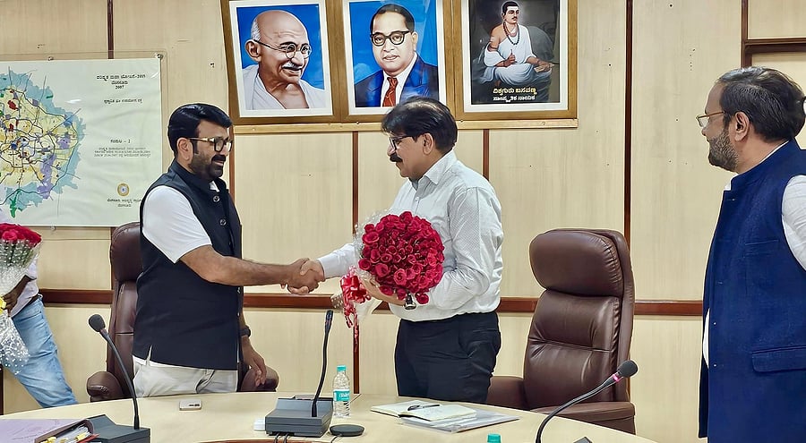 <div class="paragraphs"><p>Atheeq will continue to hold the position of chairperson at the Bengaluru Business Corridor (BBC) Ltd. </p></div>