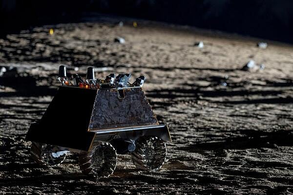 Canadian Lunar Rover Program Graph News in Pics | November 1, 2024: Best photos from around the world