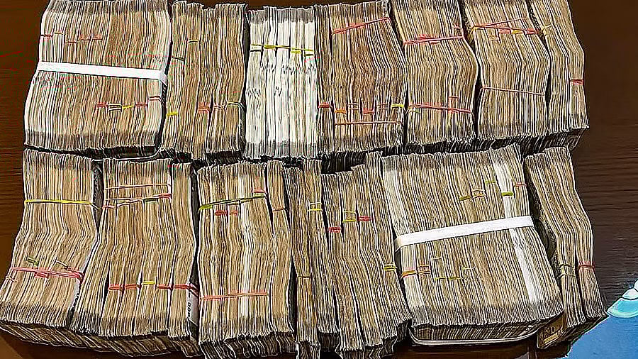 <div class="paragraphs"><p>Representative image of seized cash.</p></div>