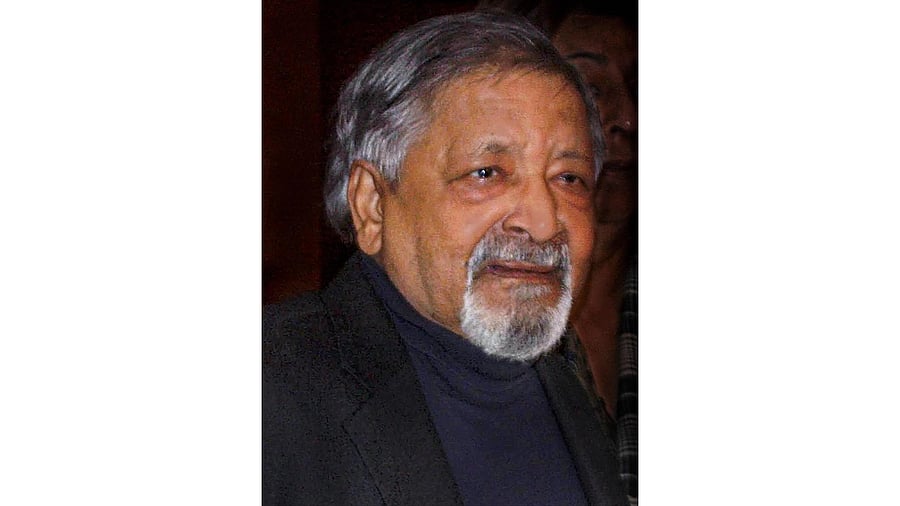 <div class="paragraphs"><p>Nobel prize-winning author V S Naipaul. </p></div>