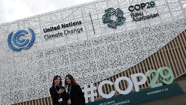 UN climate summit runs into agenda fight on first day