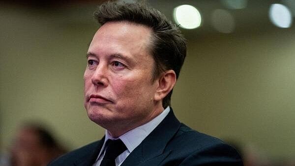 <div class="paragraphs"><p>Elon Musk.</p></div>