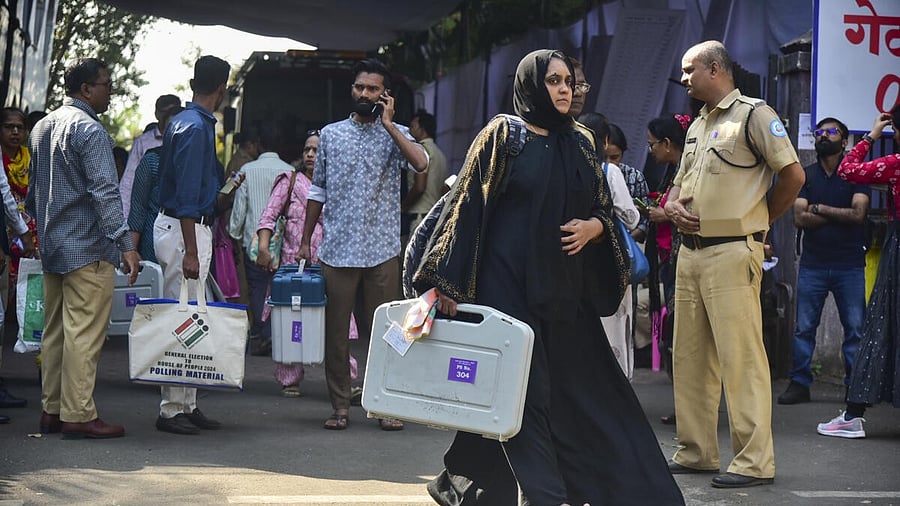 <div class="paragraphs"><p>Preparations for Maharashtra polls</p></div>