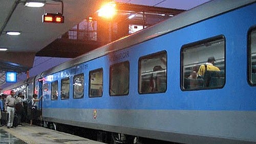 RPF Recovers Passenger's Handbag with Rs 7.5 Lakh Gold Jewellery in Bengaluru
