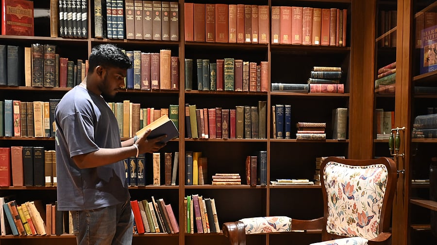 <div class="paragraphs"><p>The Antiquarian Bookworm opened on Church Street on Monday.</p></div>