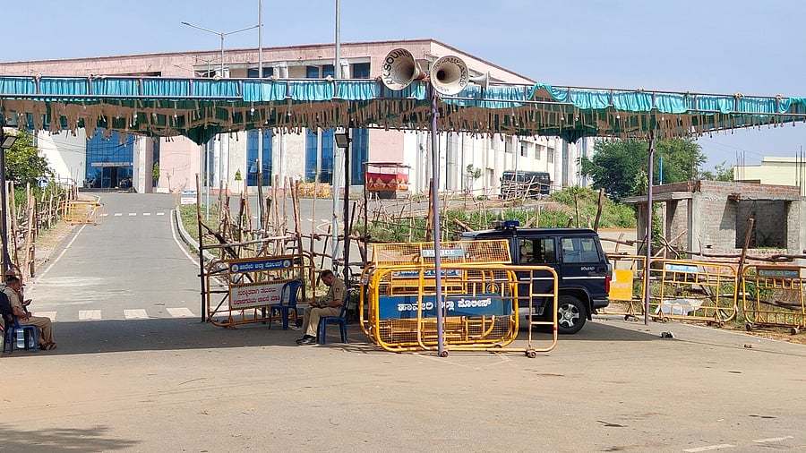 <div class="paragraphs"><p>Necessary arrangements have been made at a vote counting centre for Shiggaon Assembly bypoll, at the government engineering college in Haveri. </p></div>