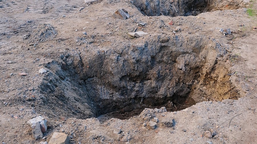 <div class="paragraphs"><p>Representative image of a pit. </p></div>