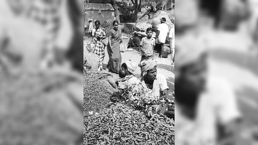 <div class="paragraphs"><p>Kadlekai Parishe of 1969.</p></div>