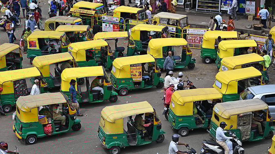 <div class="paragraphs"><p>Autorickshaws near K R Market area. </p></div>
